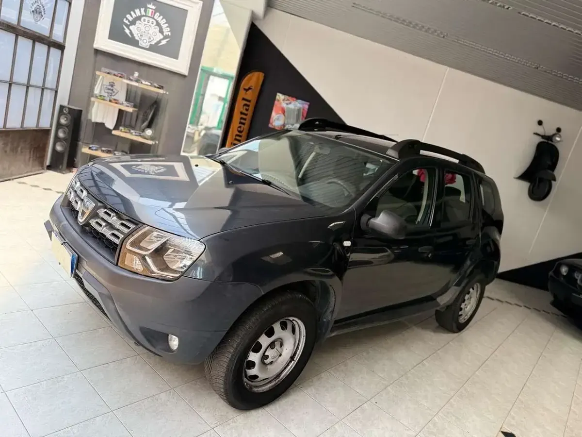 Usata Dacia Duster Ambiance 90 CV (66 kW) 2015 Grigio SUV