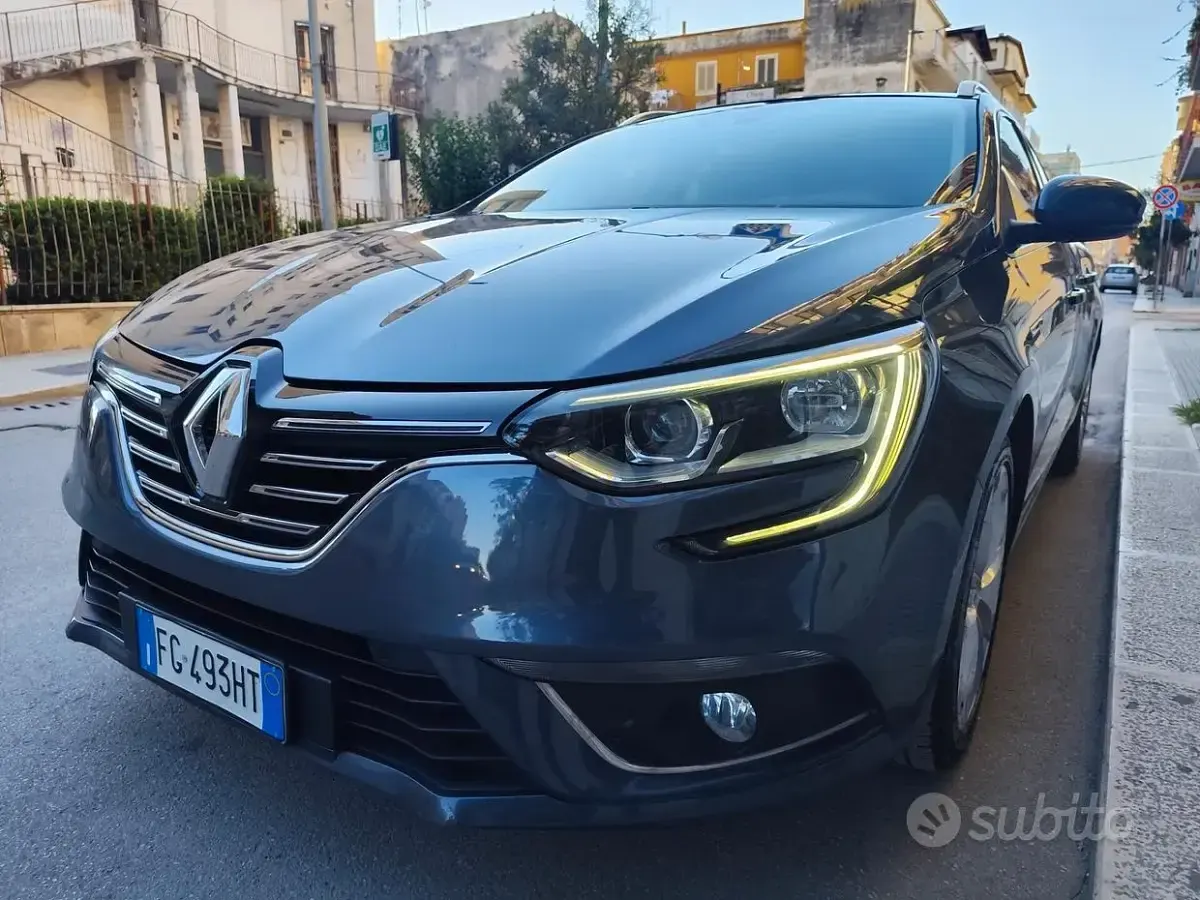 Usata Renault Mégane GrandTour 110 CV (80 kW) 2016 Grigio Station wagon