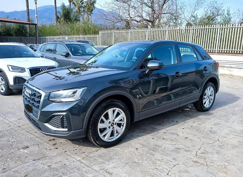 Usata Audi Q2 Business 116 CV (85 kW) 2022 Grigio SUV