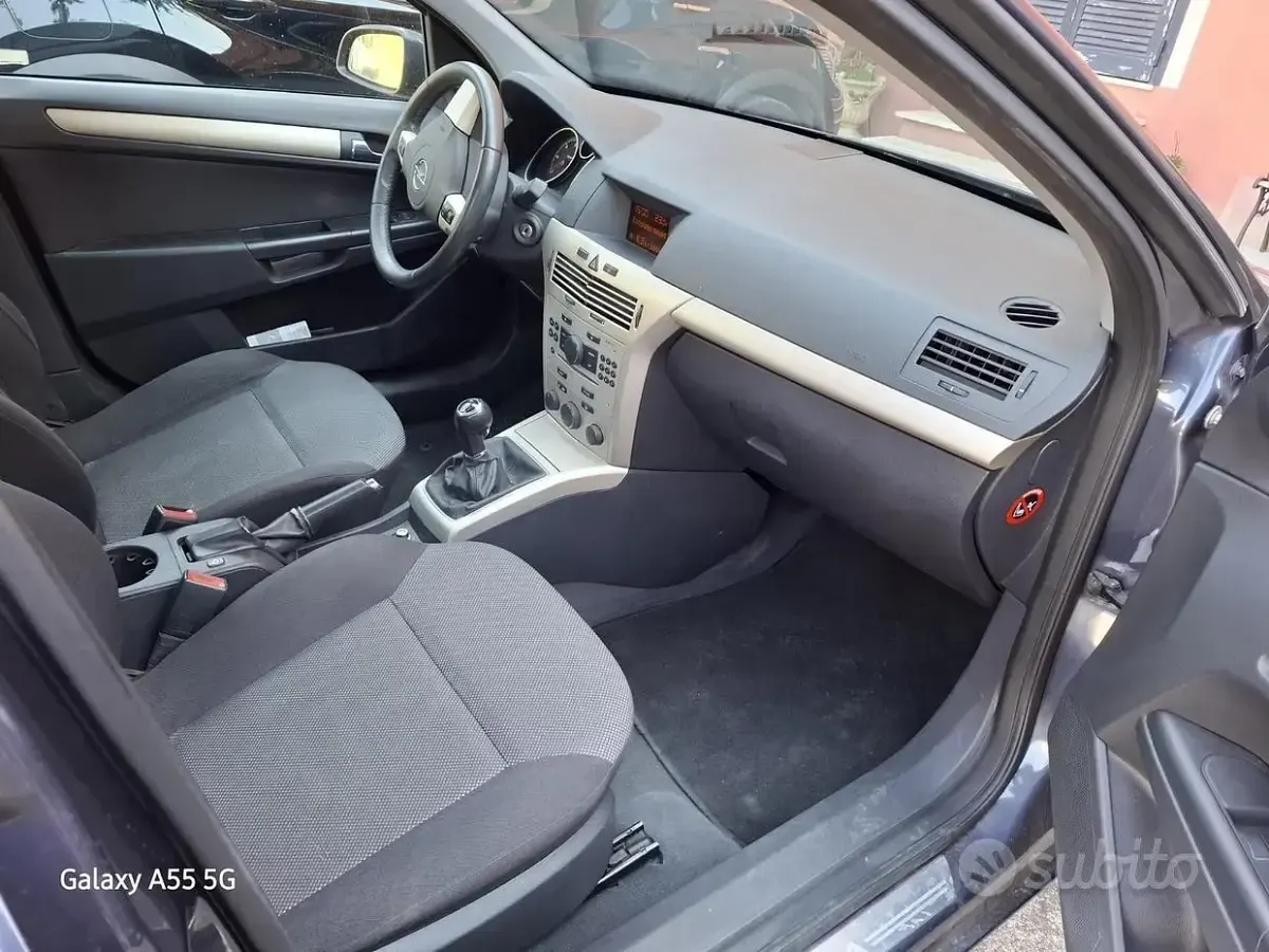 Usata Opel Astra 110 CV (80 kW) 2009 Berlina