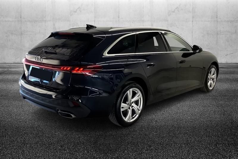 Usata Audi A5 Advanced 150 CV (110 kW) 2025 Blu metallizzato Station wagon
