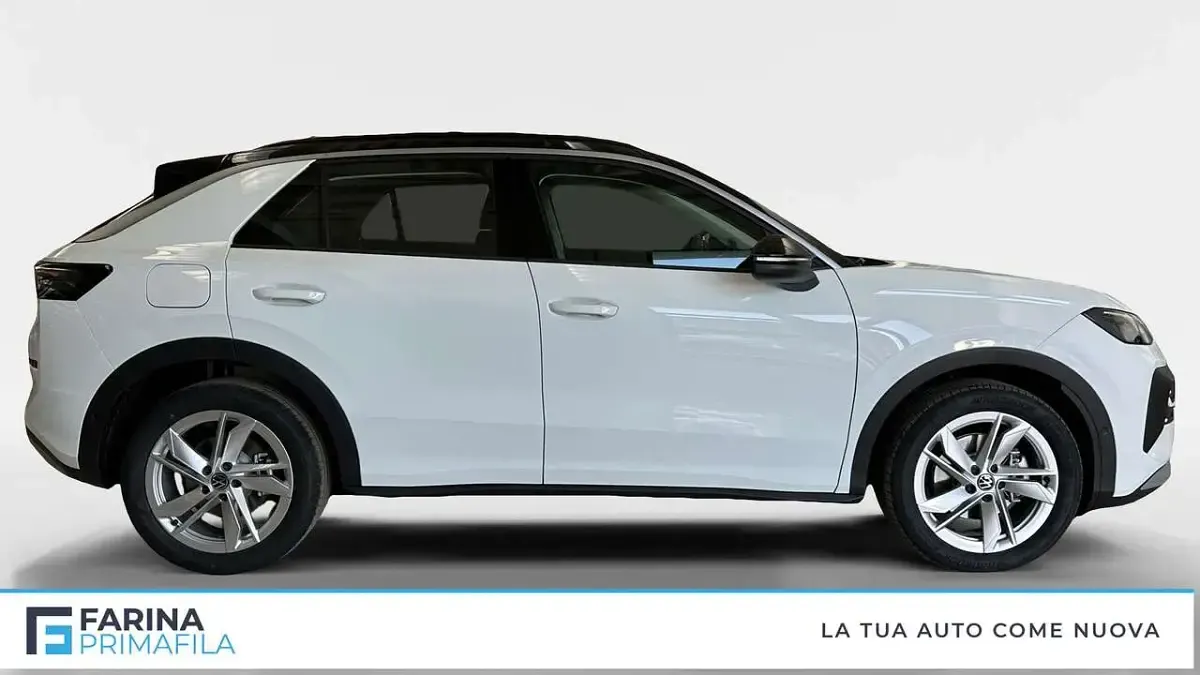 Nuova VW T-Roc Life 116 CV (85 kW) 2026 Bianco tetto nero SUV