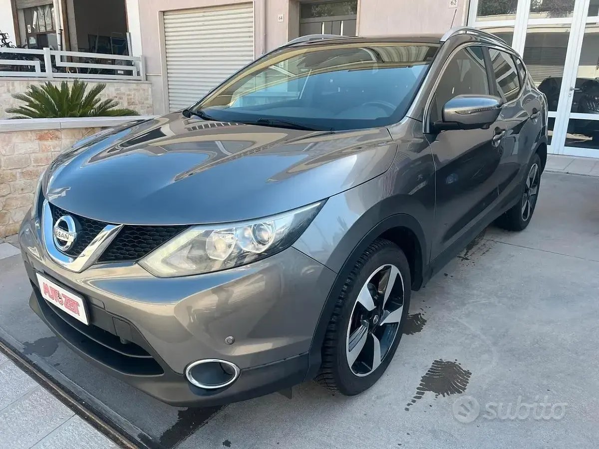Usata Nissan Qashqai Tekna 110 CV (80 kW) 2017 Grigio SUV