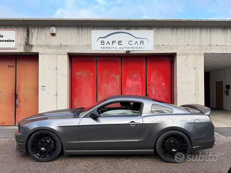 Usata Ford Mustang 305 CV (224 kW) 2014 Grigio Coupé