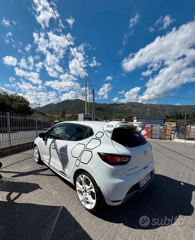 Usata Renault Clio IV R.S. 200 CV (147 kW) 2018 Bianco Berlina