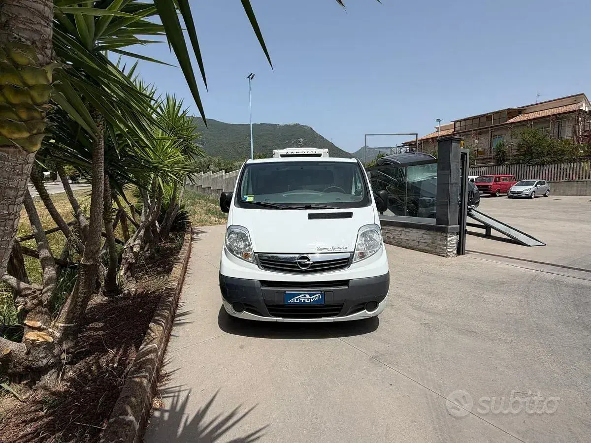 Usata Opel Vivaro 114 CV (83 kW) 2014 Monovolume