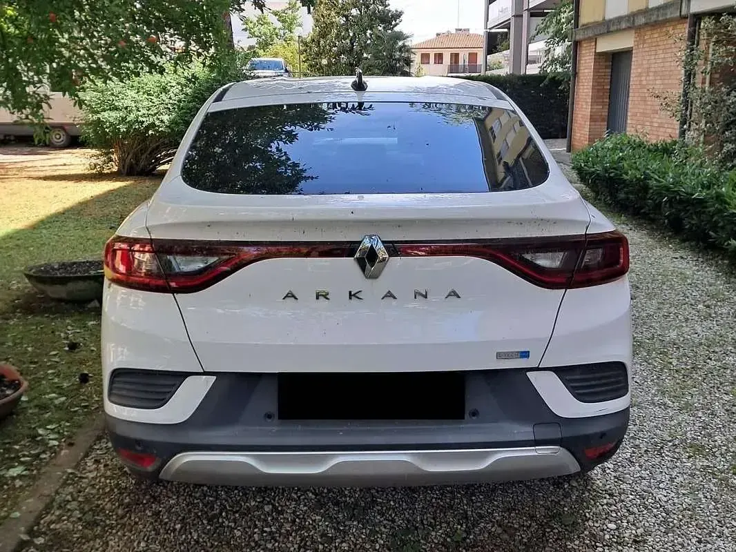 Usata Renault Arkana Intens 140 CV (102 kW) 2021 Bianco SUV