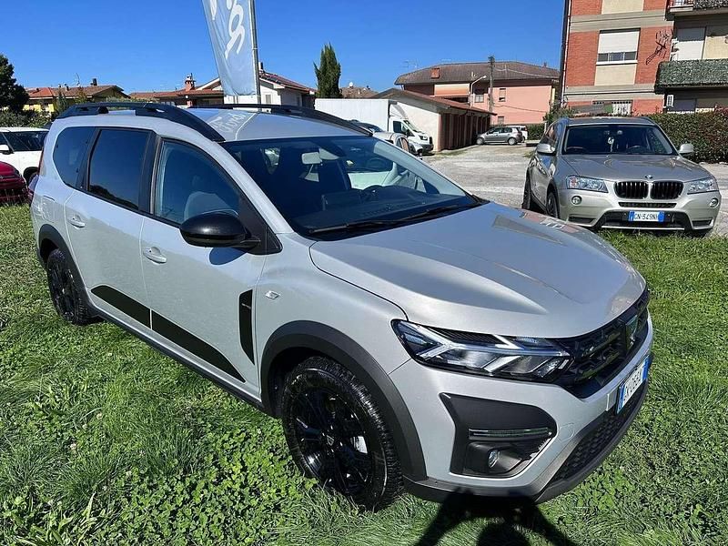 Usata Dacia Jogger Extreme 110 CV (80 kW) 2022 Argento Monovolume