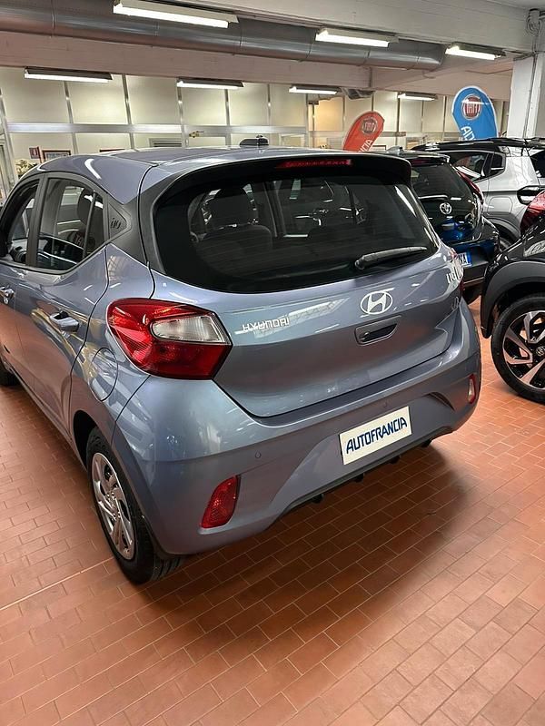 Nuova Hyundai i10 62 CV (45 kW) 2025 Grigio Utilitaria