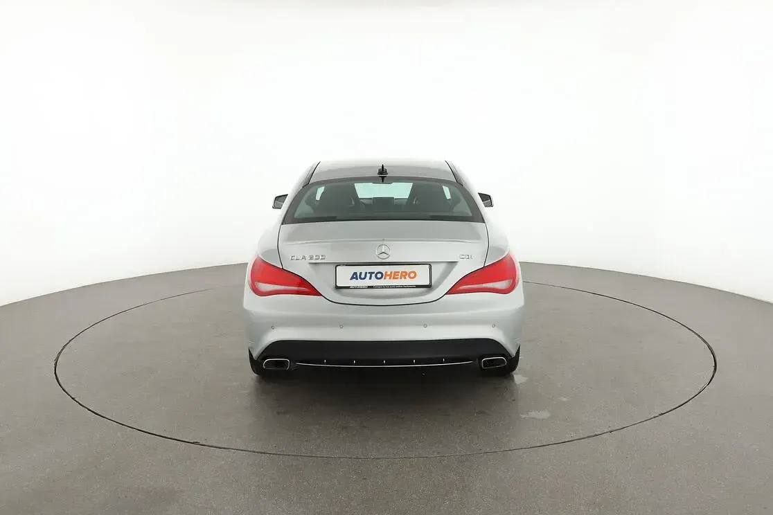 Usata Mercedes CLA200 136 CV (100 kW) 2016 Argento Berlina