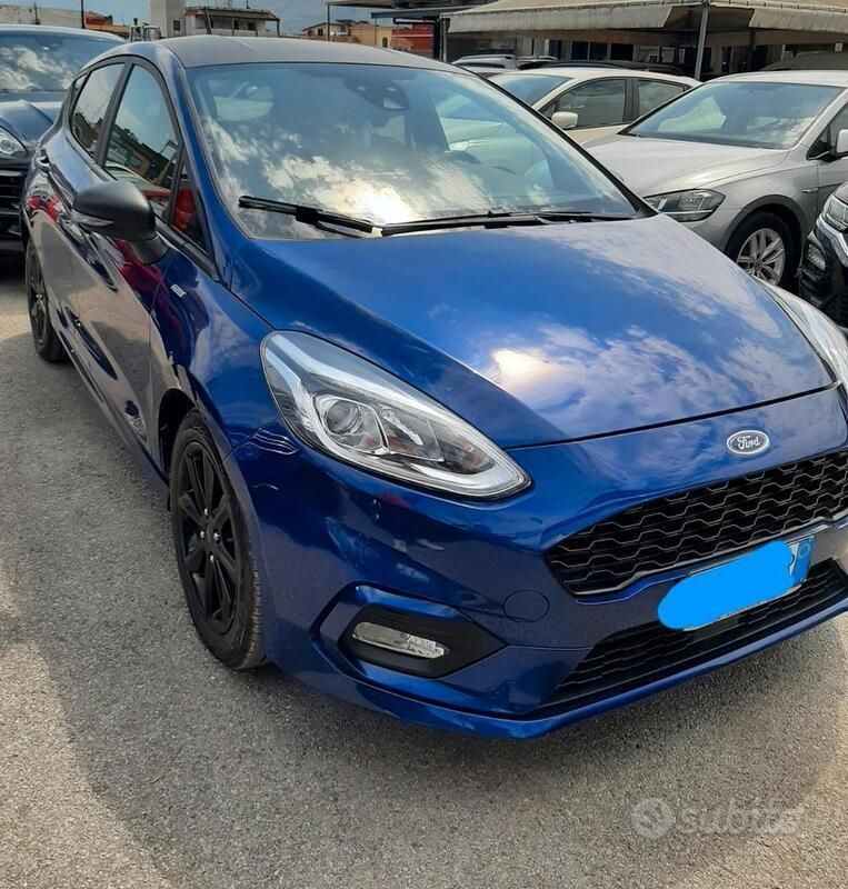 Usata Ford Fiesta 86 CV (63 kW) 2018 Blu Utilitaria