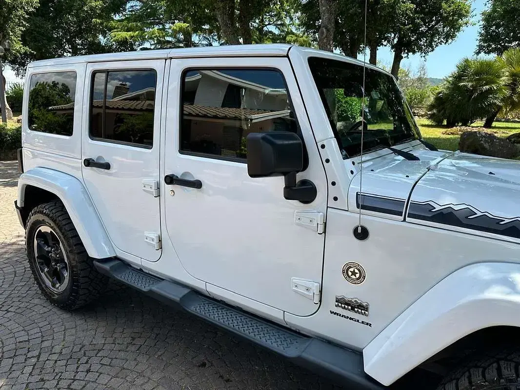Usata Jeep Wrangler Rubicon 200 CV (147 kW) 2014 Bianco SUV