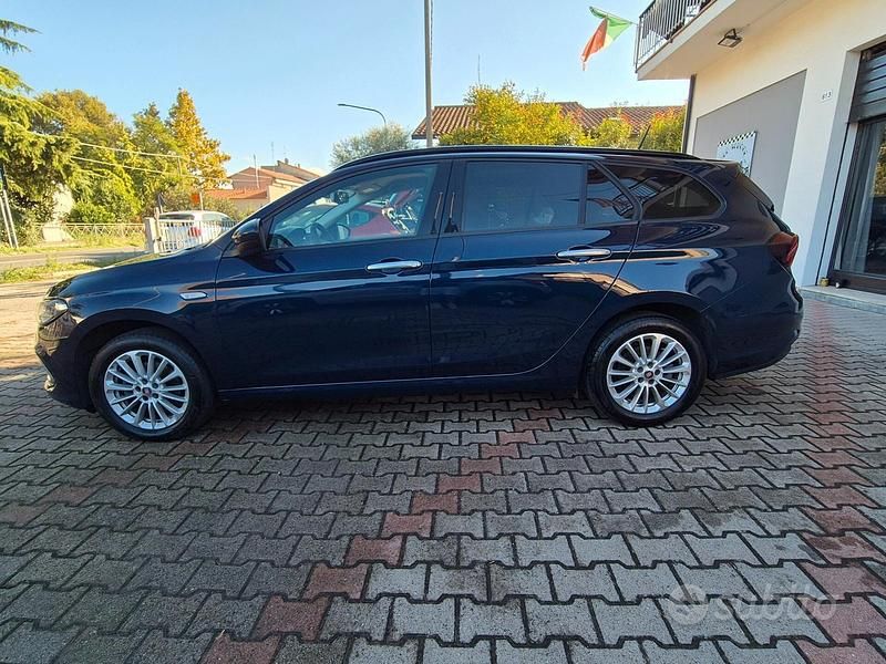 Usata Fiat Tipo Life 131 CV (96 kW) 2022 Blu Station wagon