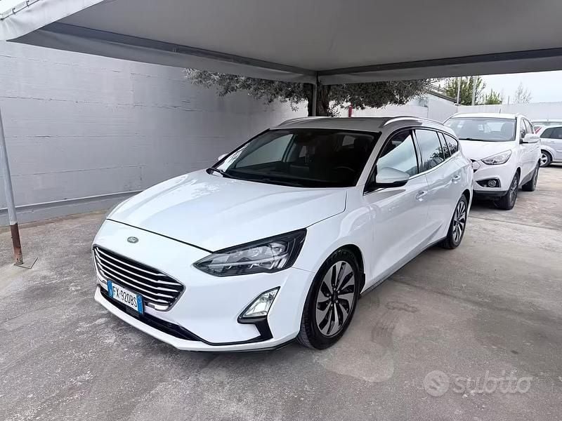 Usata Ford Focus Vignale 120 CV (88 kW) 2019 Bianco Station wagon