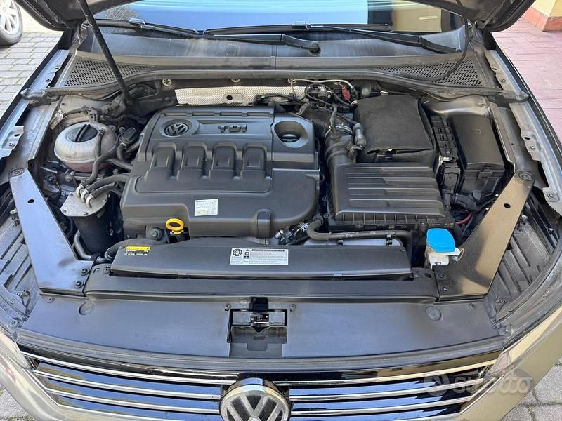 Usata VW Passat Executive 150 CV (110 kW) 2017 Grigio Station wagon