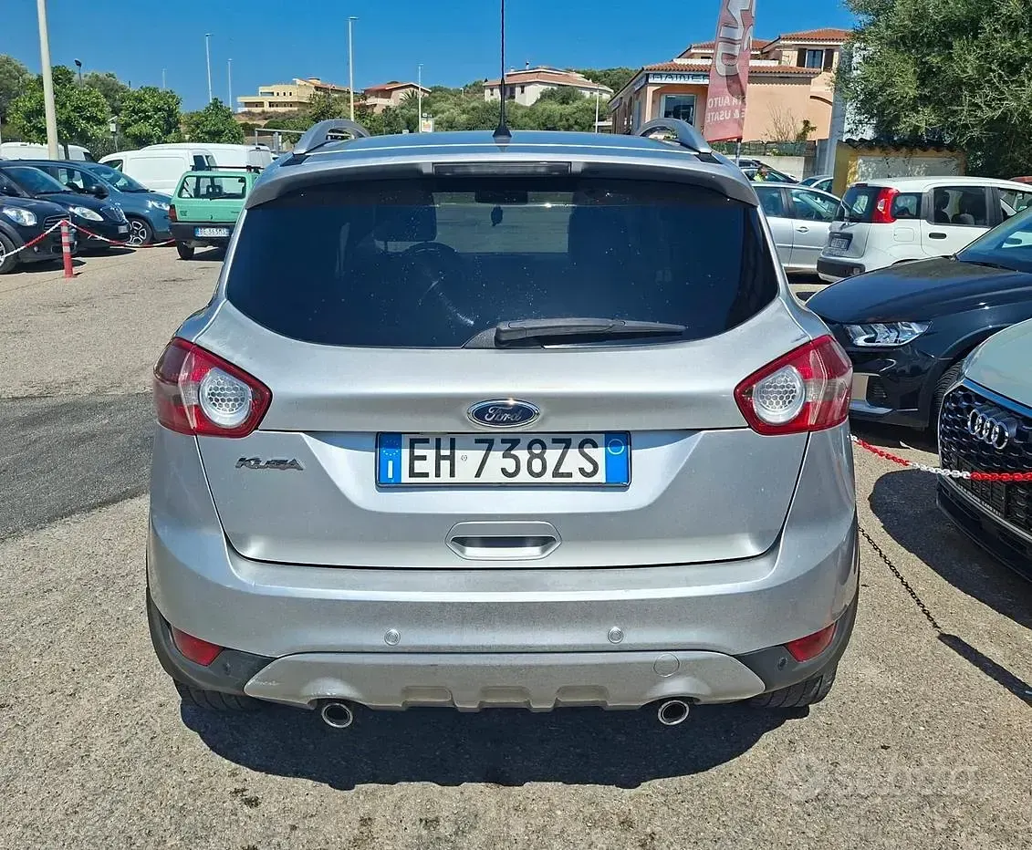 Usata Ford Kuga 163 CV (119 kW) 2011 Grigio SUV