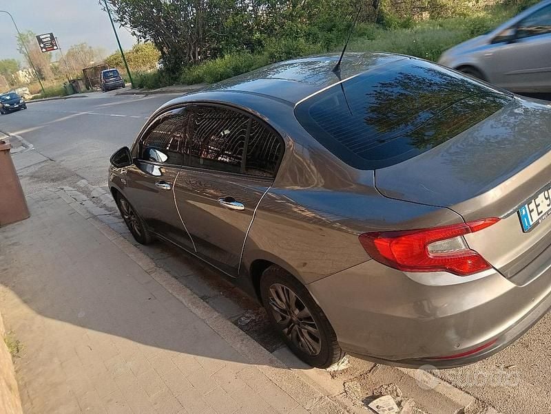 Usata Fiat Tipo Opening Edition 95 CV (69 kW) 2016 Grigio Berlina