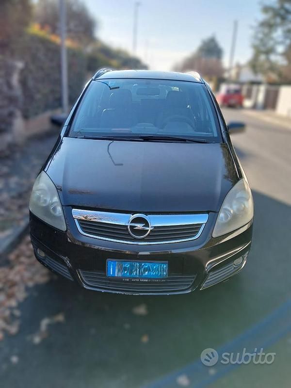 Usata Opel Zafira Enjoy 120 CV (88 kW) 2006 Nero Monovolume