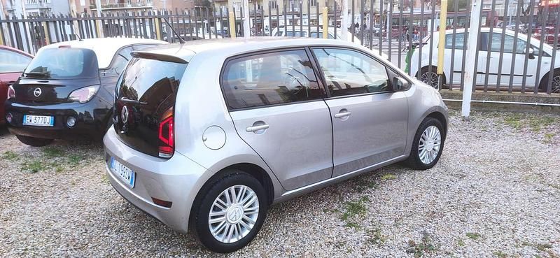 Usata VW up! Move 65 CV (47 kW) 2022 Bianco Utilitaria