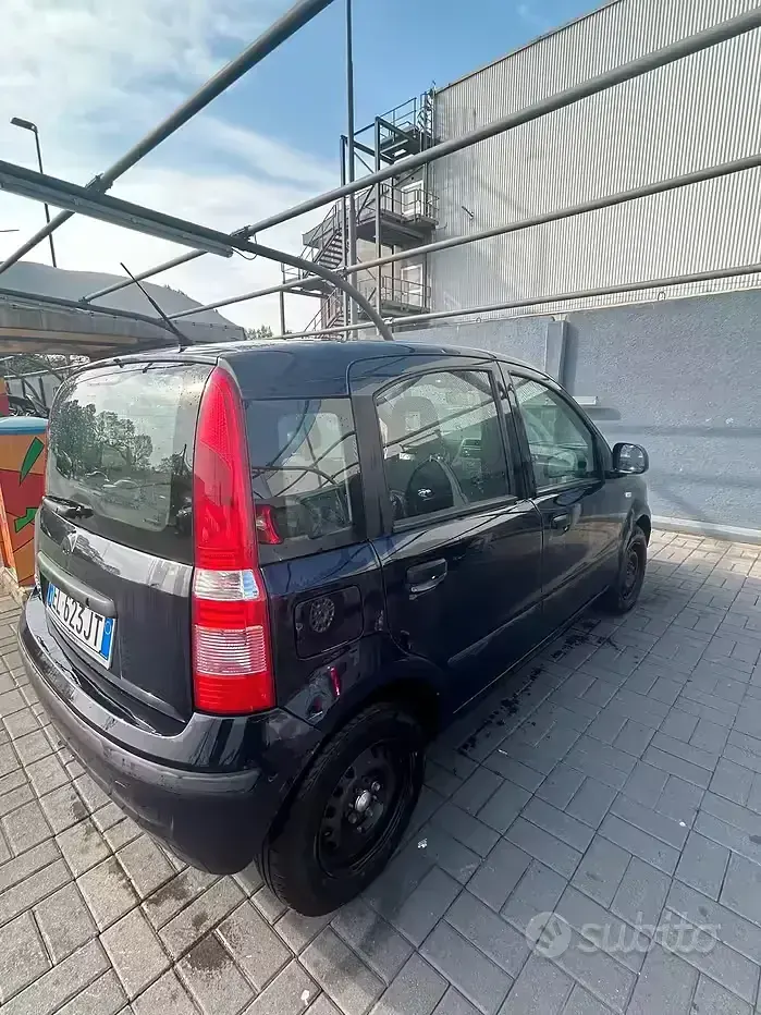 Usata Fiat Panda Dynamic 69 CV (50 kW) 2011 Blu Utilitaria