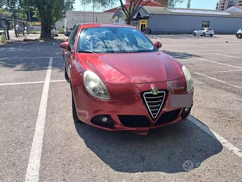 Second-hand Alfa Romeo Giulietta 105 CP (77 kW) 2012 Hatchback