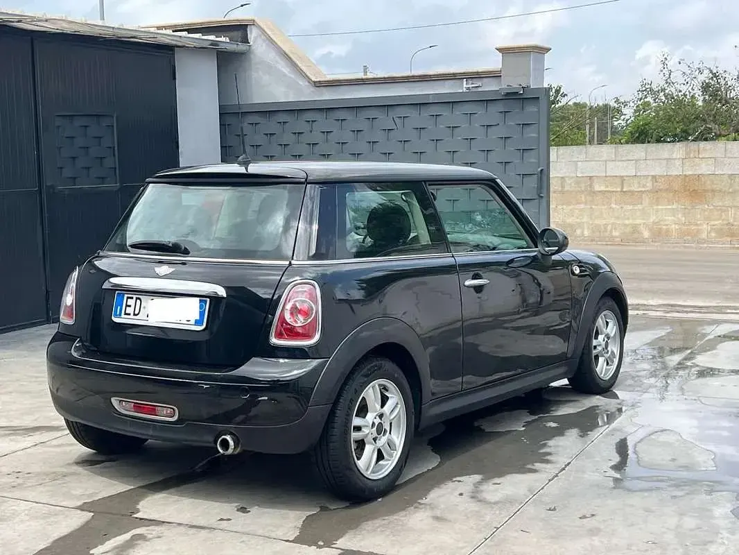 Usata Mini Cooper Coupé 90 CV (66 kW) 2011 Nero Coupé