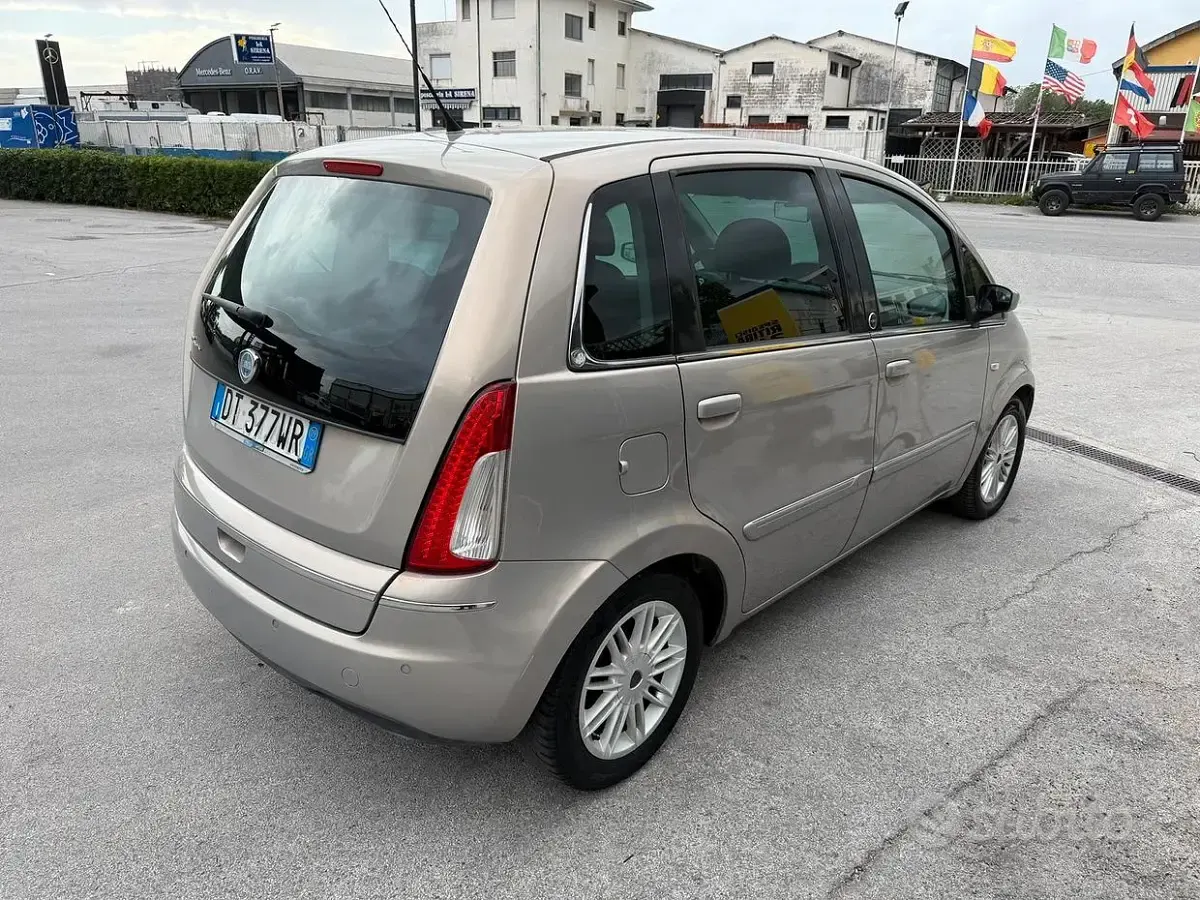 Usata Lancia Musa 77 CV (56 kW) 2009 Monovolume