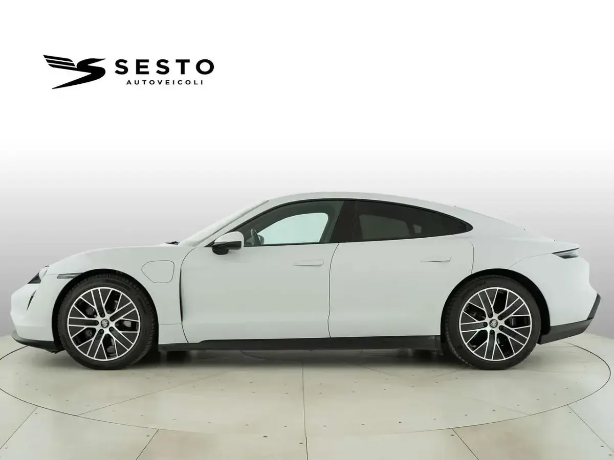 Usata Porsche Taycan 239 kW (326 CV) 2022 Bianco Berlina