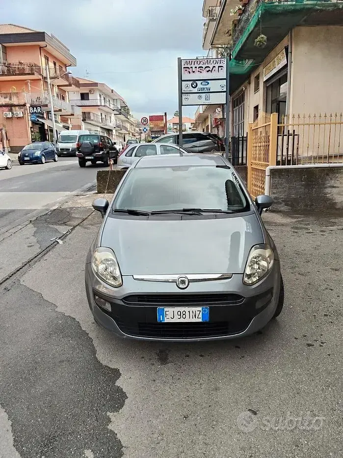 Usata Fiat Punto Evo Dynamic 75 CV (55 kW) 2011 Utilitaria