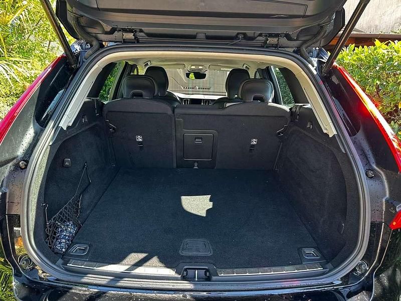 Usata Volvo XC60 Momentum 197 CV (144 kW) 2022 SUV