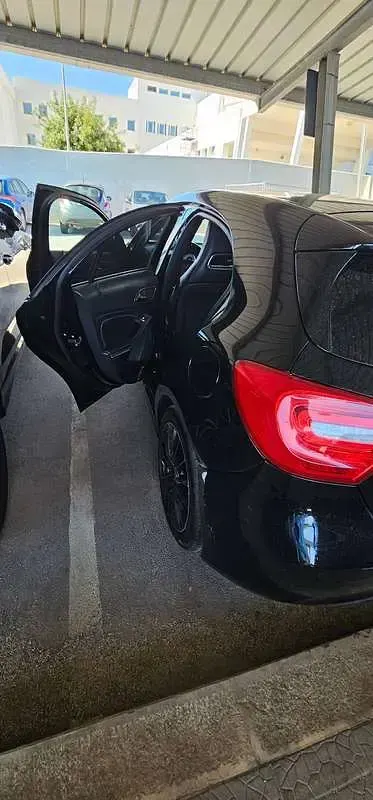 Usata Mercedes A180 109 CV (80 kW) 2014 Nero Utilitaria