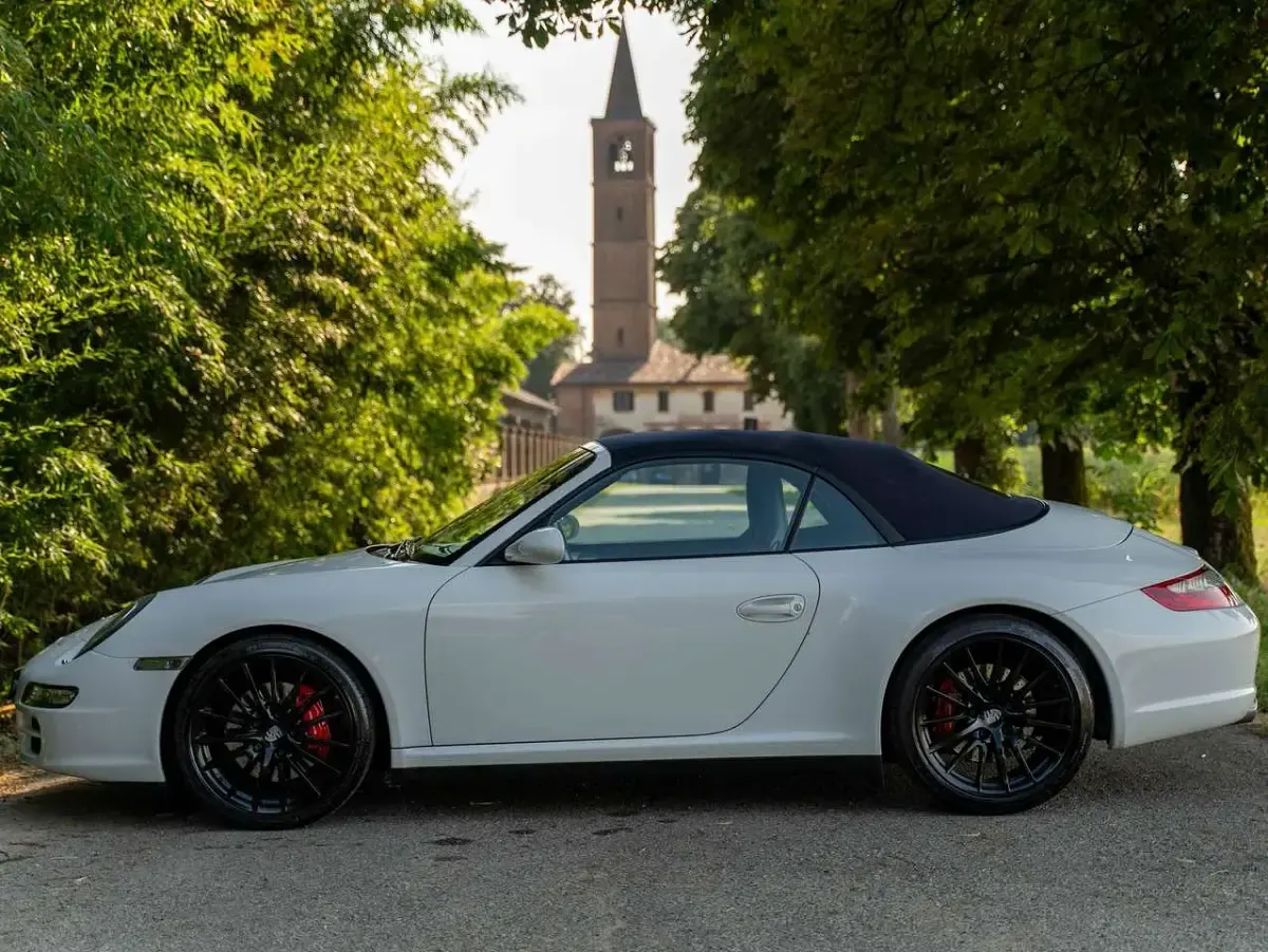 Usata Porsche 997 355 CV (261 kW) 2007 Bianco Cabrio