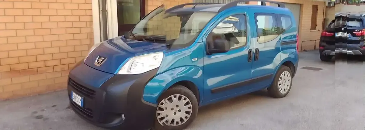 Usata Peugeot TePee Premium 75 CV (55 kW) 2014 Blu/azzurro Monovolume