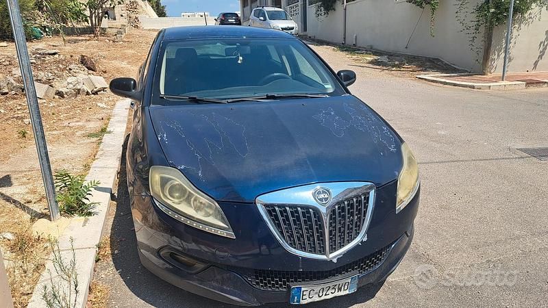 Usata Lancia Delta 2010 Blu Utilitaria