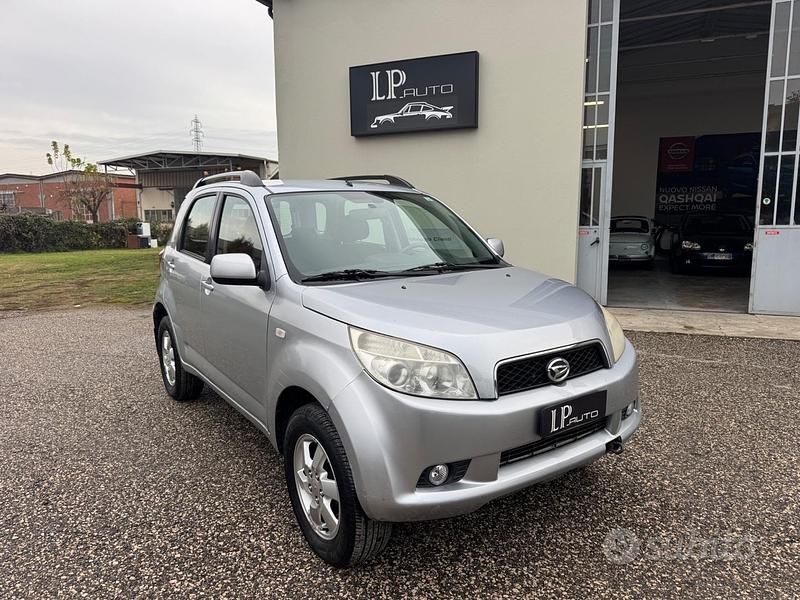 Grigio Usata 2006 Daihatsu Terios SUV | 2850 € (Ottimo prezzo) - Immagine 1/4