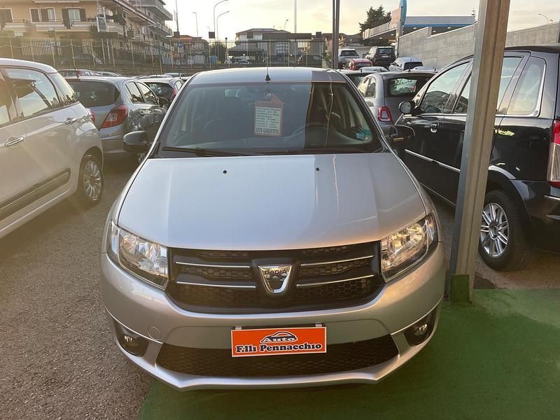 Usata Dacia Sandero 72 CV (52 kW) 2013 Argento Berlina