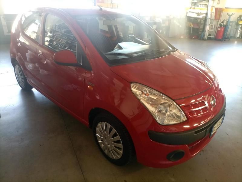 Usata Nissan Pixo 66 CV (48 kW) 2009 Rosso Utilitaria