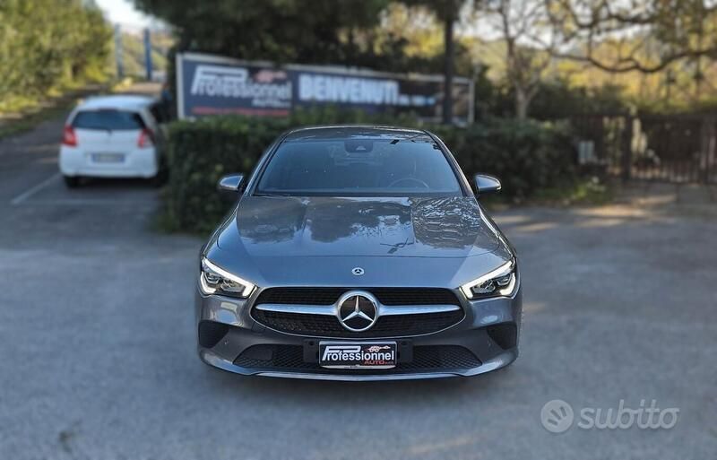 Grigio Usata 2022 Mercedes CLA180 Shooting Brake Business Station wagon | 30.000 € (Buon prezzo) - Immagine 1/4