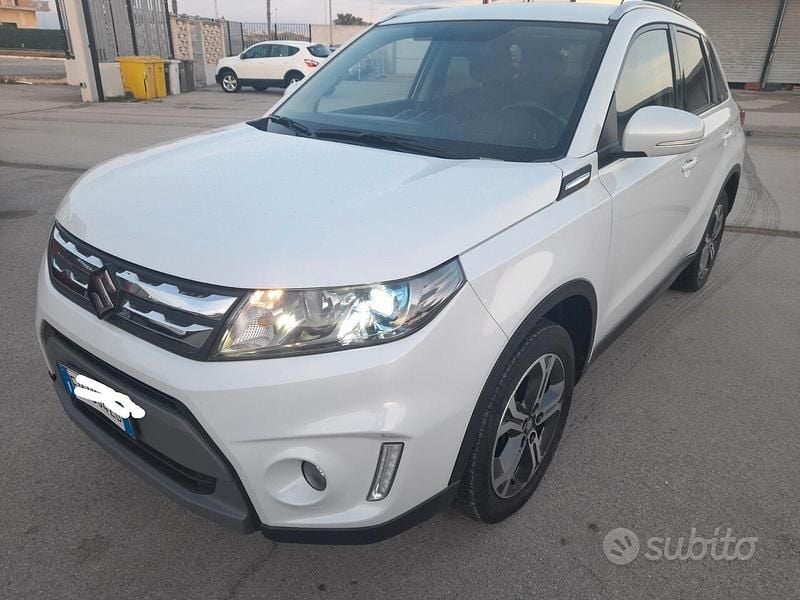 Usata Suzuki Vitara 120 CV (88 kW) 2018 Bianco SUV