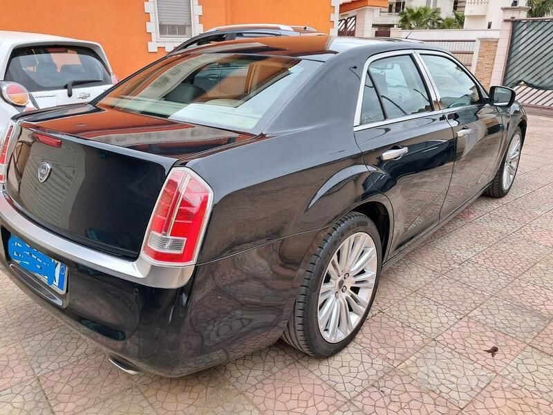 Usata Lancia Thema 239 CV (175 kW) 2014 Nero Berlina