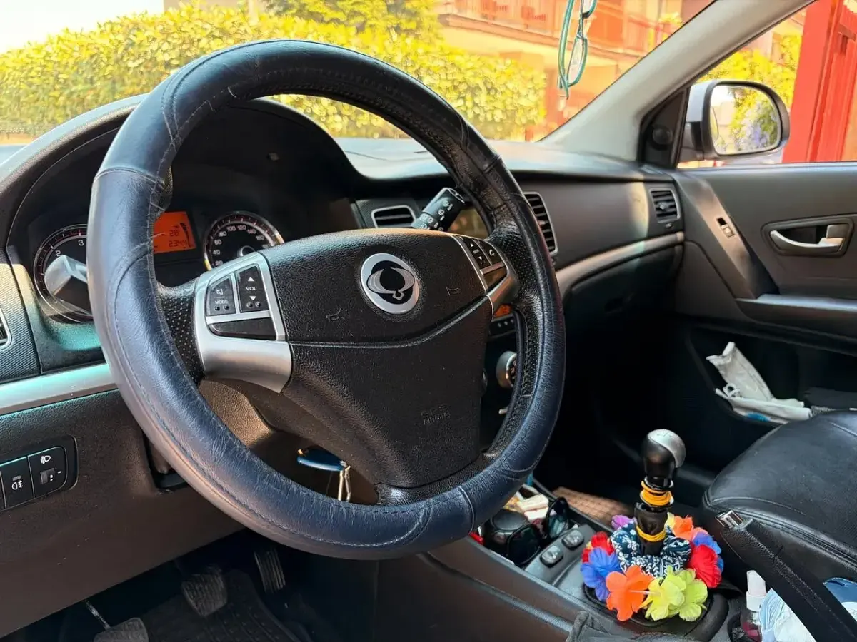 Usata SsangYong Korando 175 CV (128 kW) 2011 Argento SUV