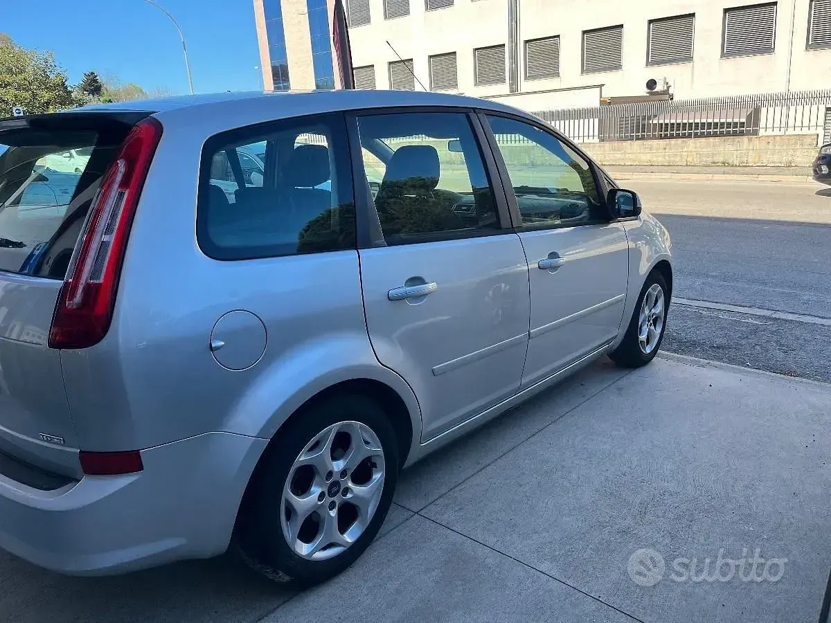 Usata Ford C-MAX Titanium 110 CV (80 kW) 2010 Beige Monovolume