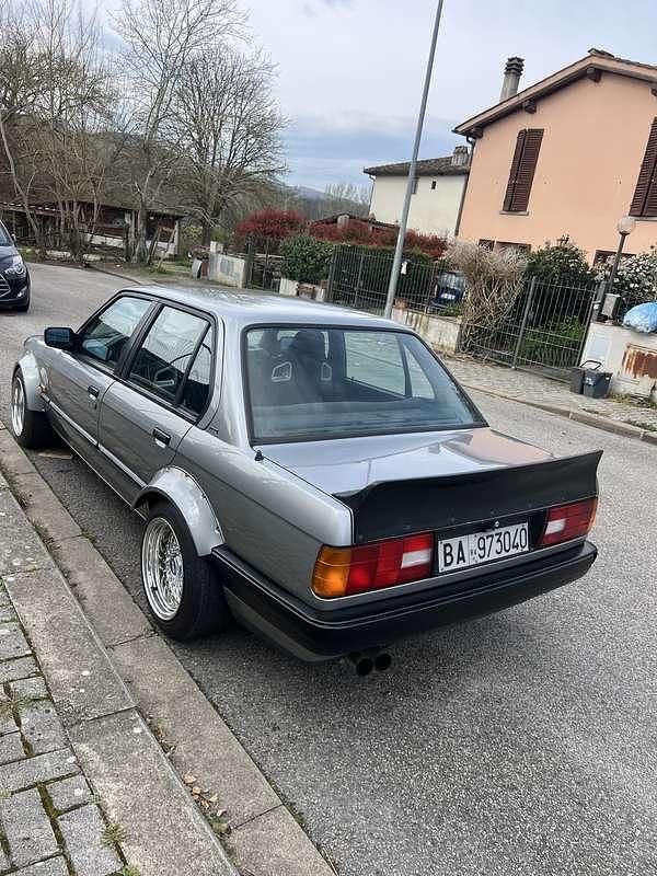 Usata BMW 318 105 CV (77 kW) 1987 Berlina