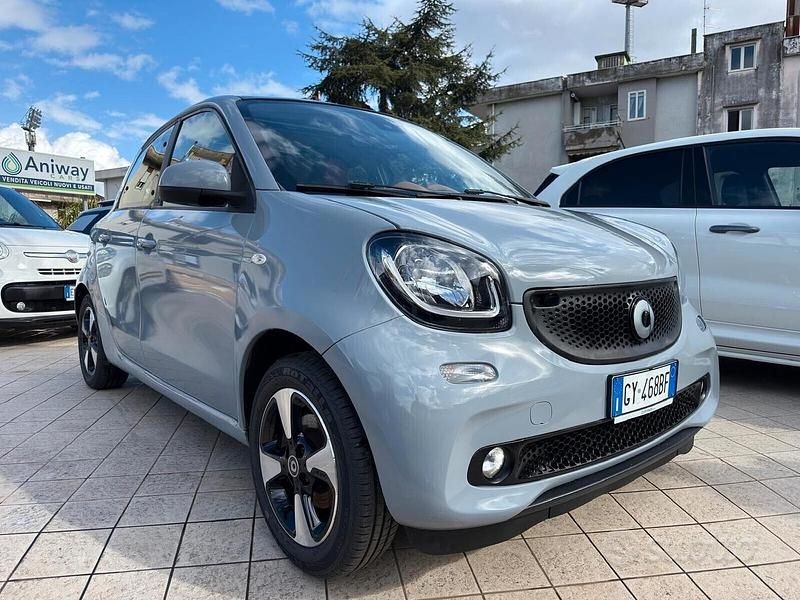 Usata Smart ForFour 71 CV (52 kW) 2016 Grigio Utilitaria