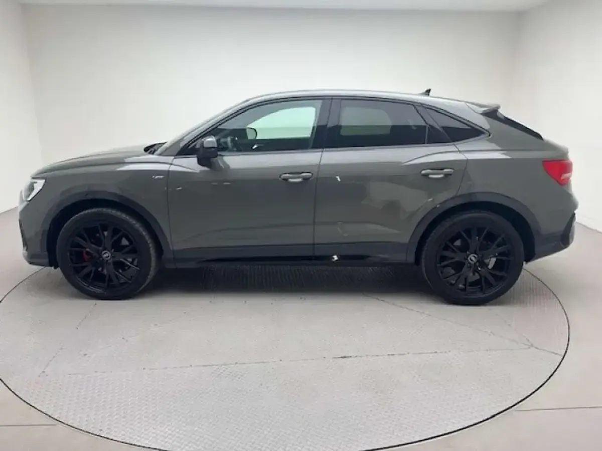 Usata Audi Q3 Sportback S-Line 200 CV (147 kW) 2021 Grigio SUV