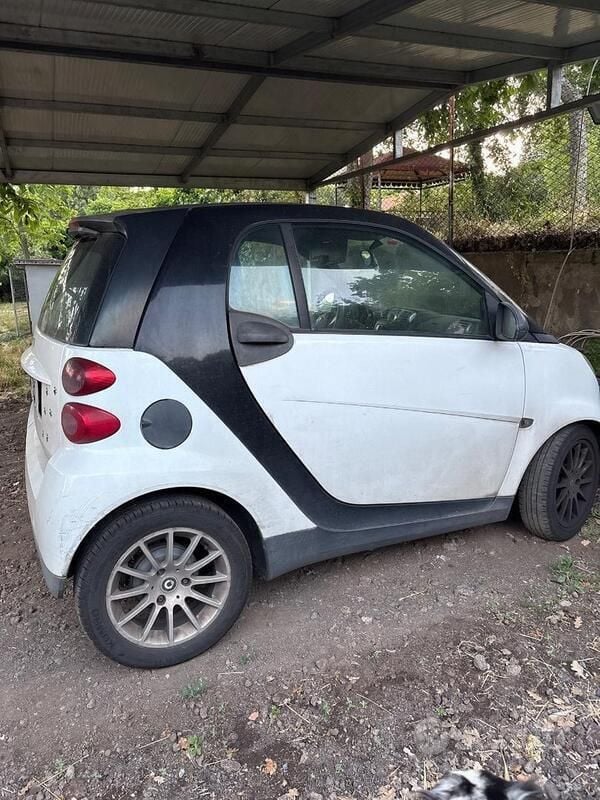 Bianco Usata 2008 Smart ForTwo Coupé Due volumi | 3500 € (Buon prezzo) - Immagine 1/4