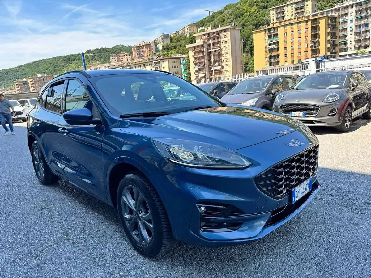 Usata Ford Kuga ST-Line X 152 CV (111 kW) 2023 Blu/azzurro SUV