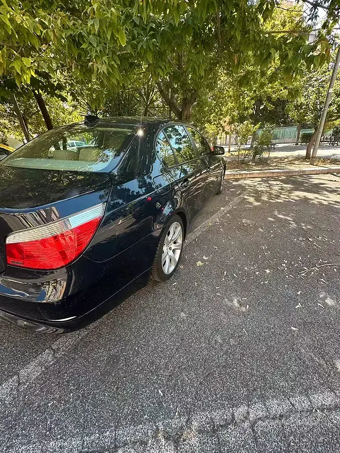 Usata BMW 530 231 CV (169 kW) 2005 Bluazzurro Berlina