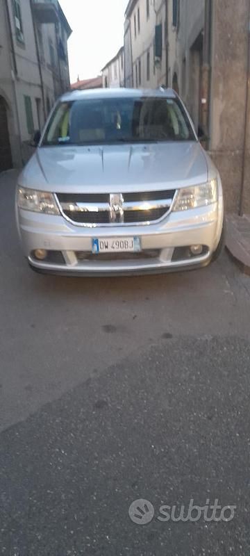 Usata Dodge Journey 140 CV (102 kW) 2008 Grigio SUV