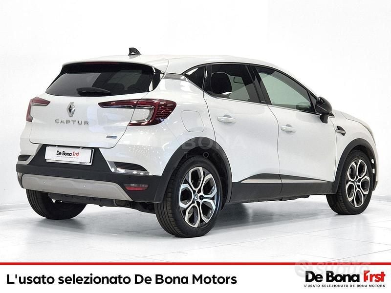 Usata Renault Captur Intens 160 CV (117 kW) 2020 Bianco SUV